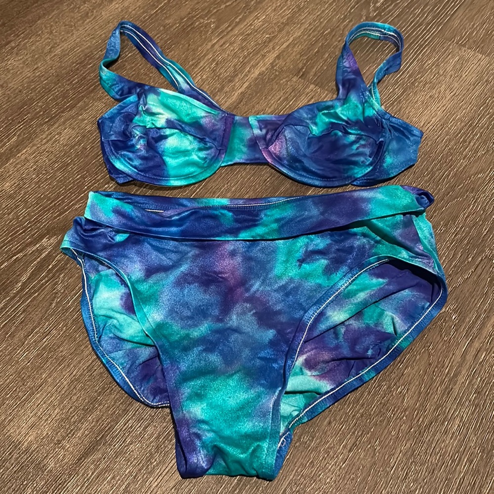2-Piece Tye Dye Bathing Suit